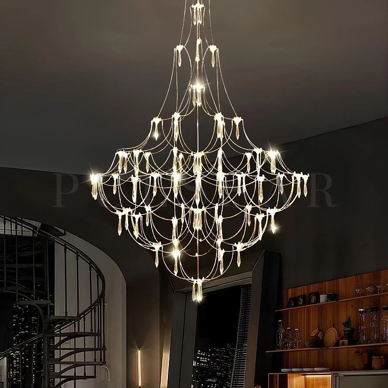 Хрусталь в интерьере: подвесная модель люстры Glare в  гостиной