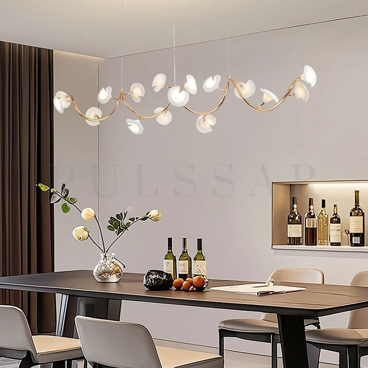 Лампы над обеденным столом Люстры над столом в гостиной: дизайнерская подвесная модель в интерьере фото