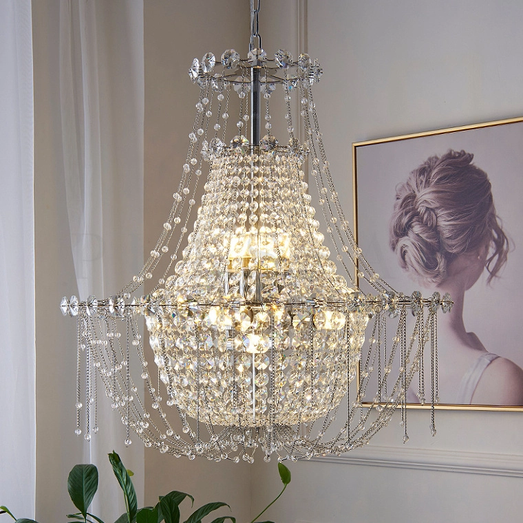 Люстра в классическом стиле — хрустальная модель с многоярусными подвесками и тёплым светом 2800К для спальни