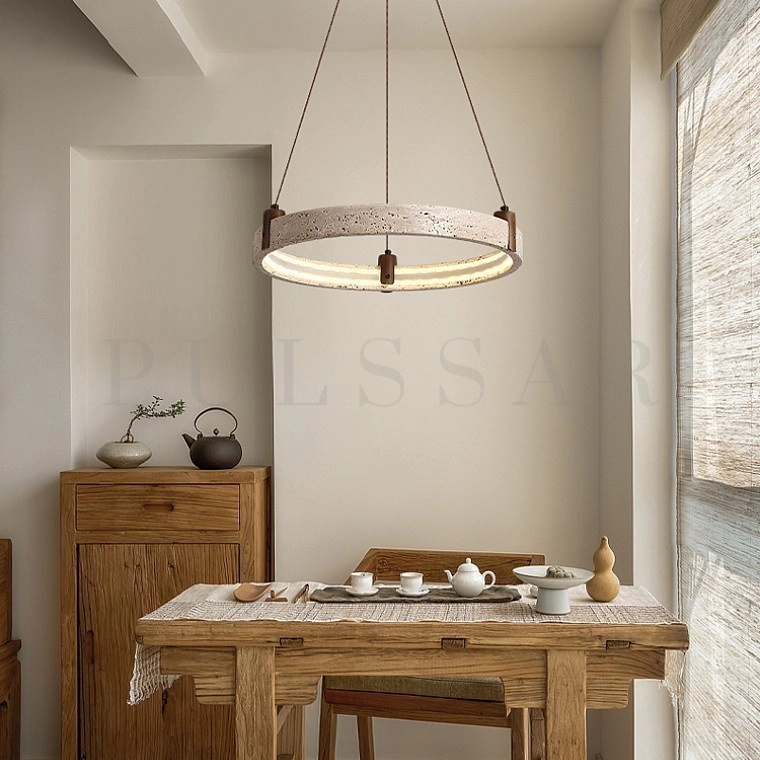 Люстра в кухню фото в интерьере — подвесная модель над обеденным столом