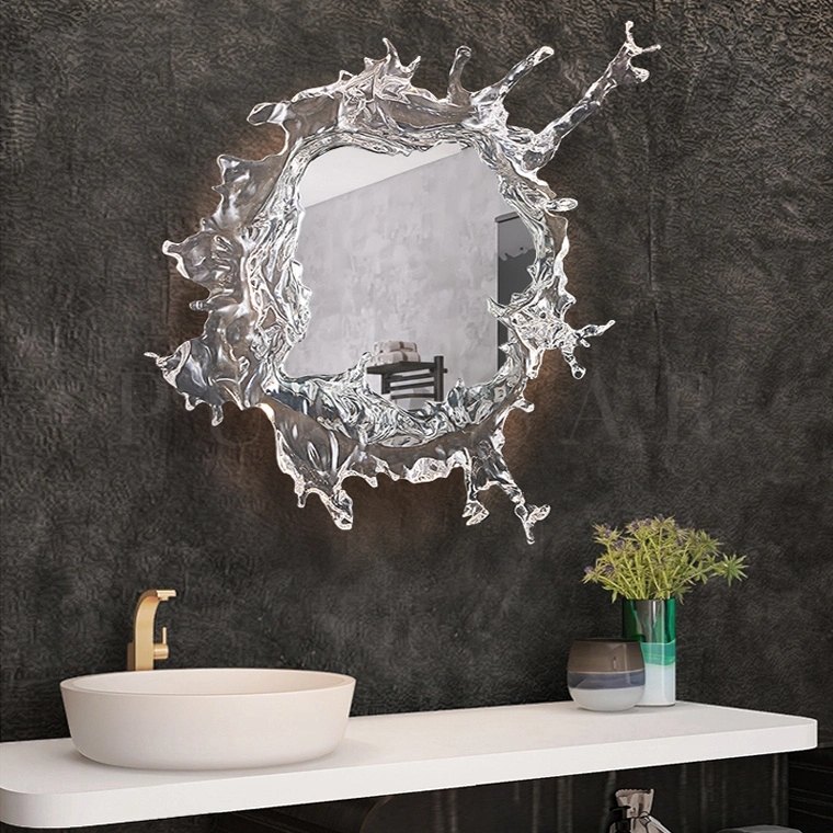 Какие светильники для ванной комнаты:  настенное бра - зеркало с подсветкой