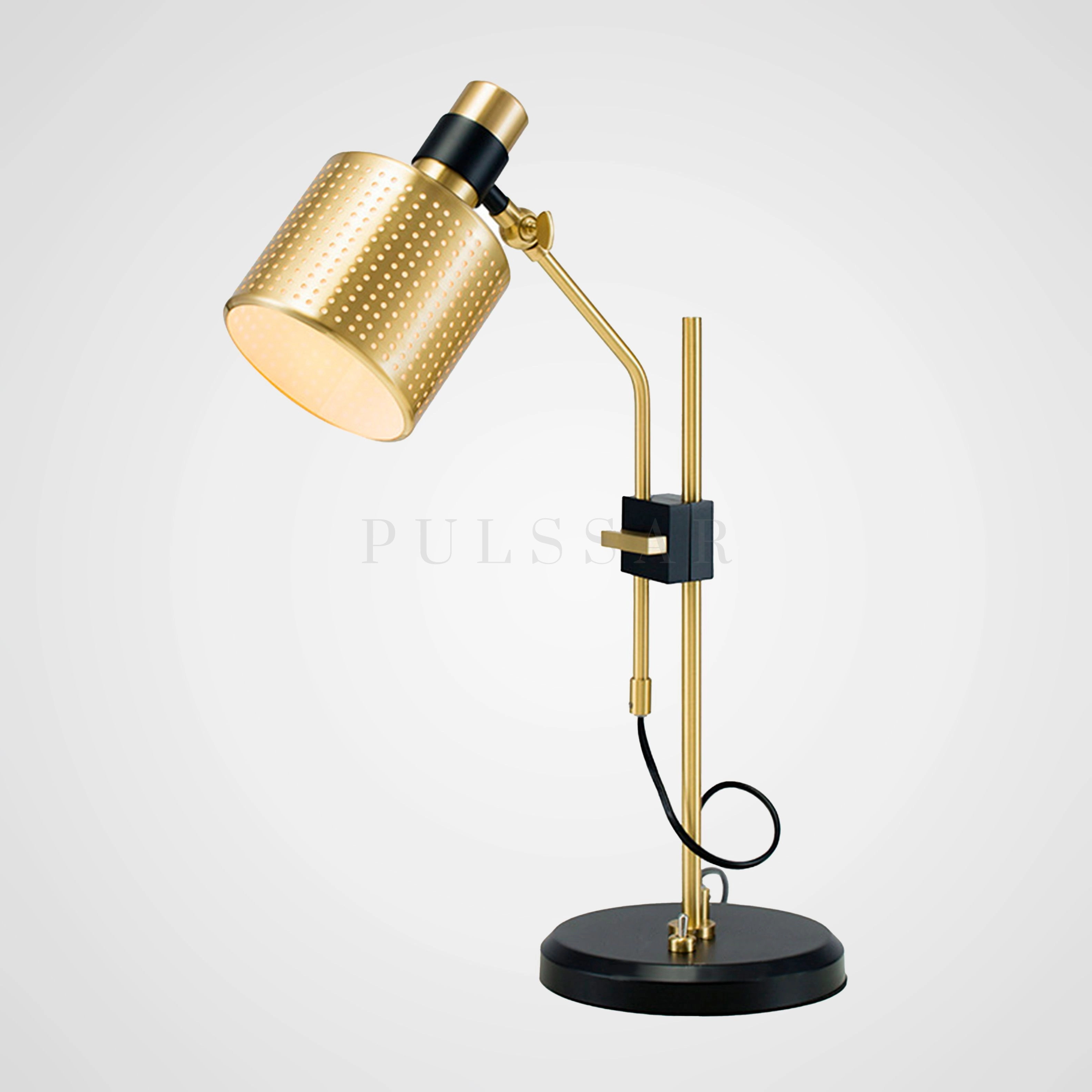 Свет для рабочего стола — настольная лампа в цвете латунь