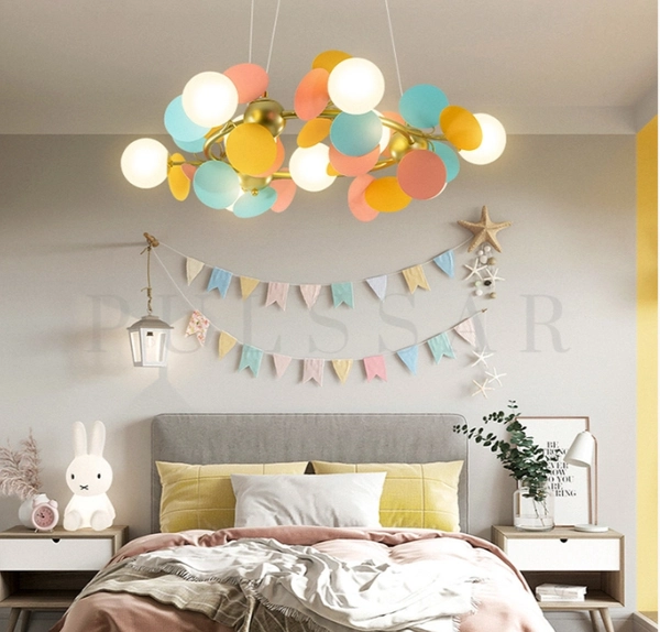 Оригинальная кольцевая люстра для детской спальни Дизайнерские люстры в детскую: топ-10 тренды 2025-2026