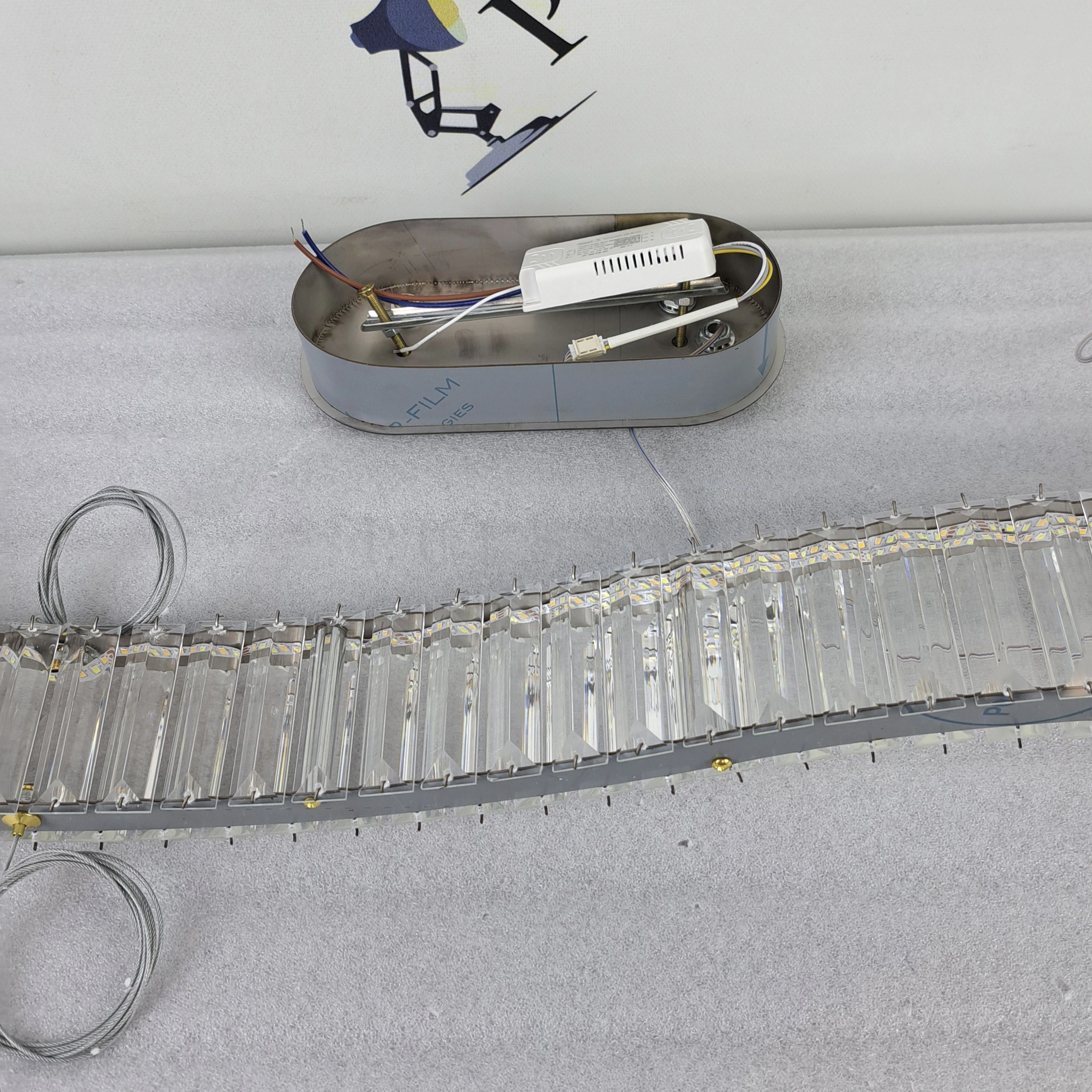 Реечная люстра BERTOLDA W