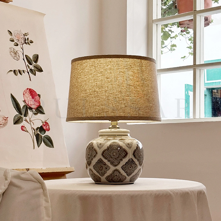 Настольная лампа HAGINURI