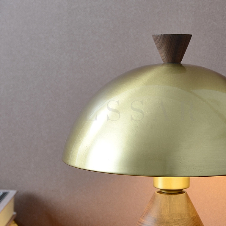 Настольная лампа TOTH