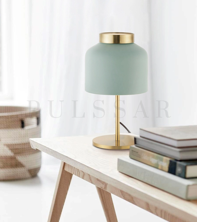 Настольная лампа REIT