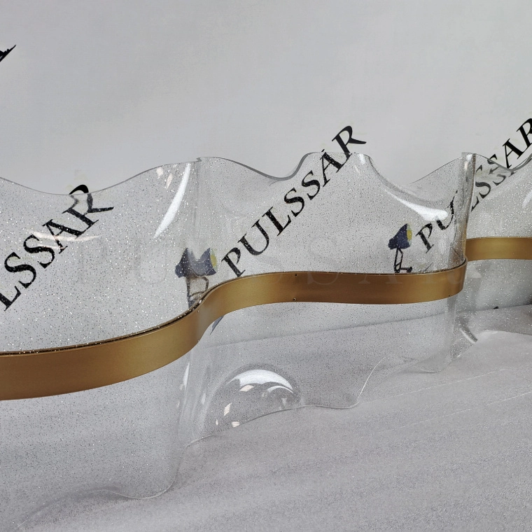 Реечная люстра LARSERIC