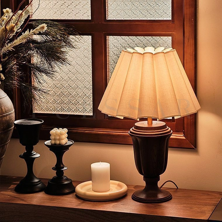 Настольная лампа CALICE