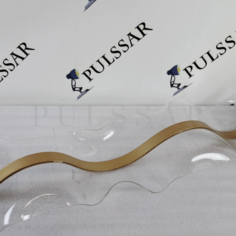 Реечная люстра LARSERIC