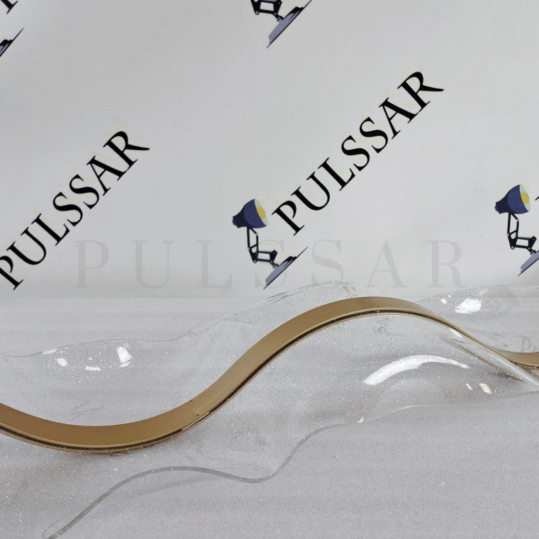 Реечная люстра LARSERIC