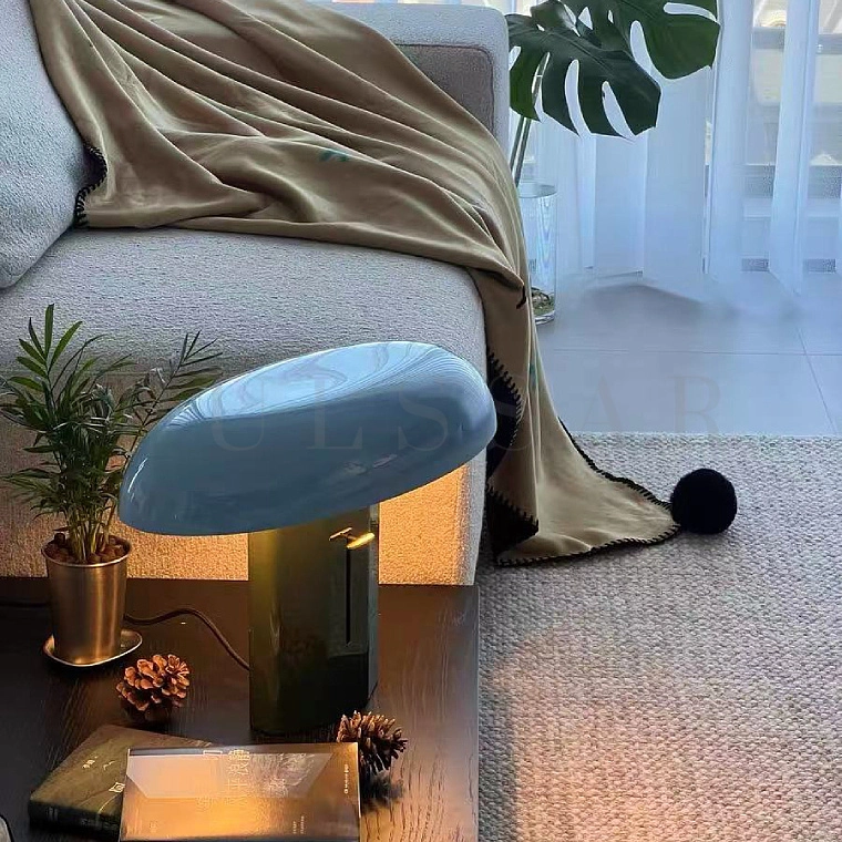 Настольная лампа CELESTON