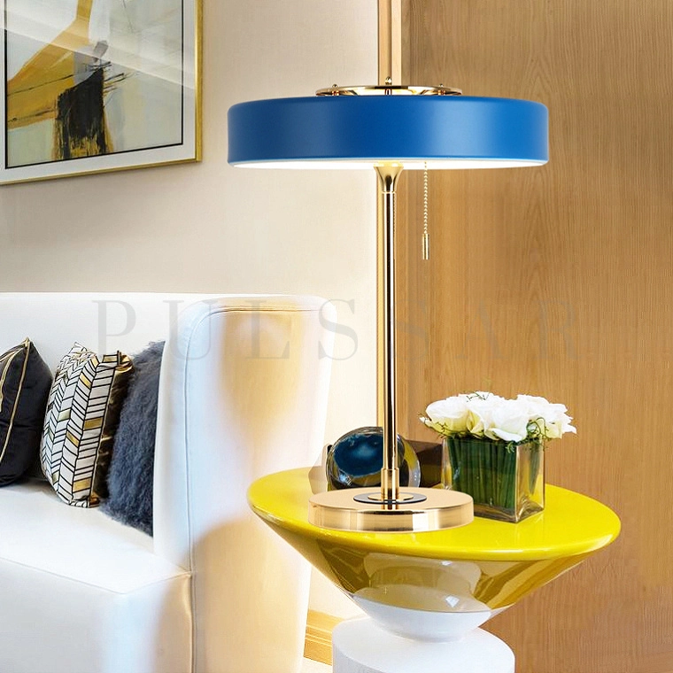 Подборка 10 настольных ламп - рейтинг 2026:  настольный светильник с синим абажуром