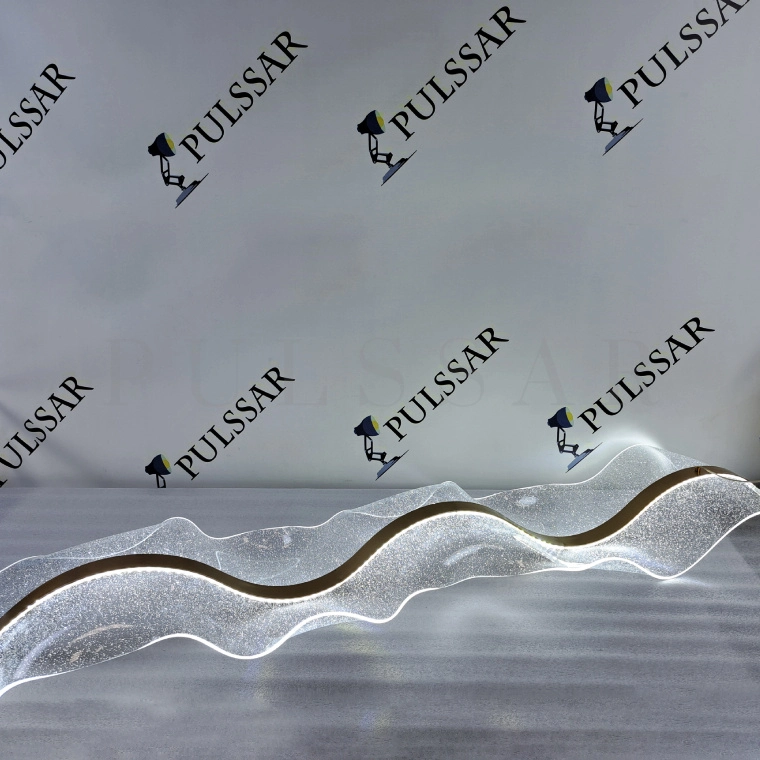 Реечная люстра LARSERIC