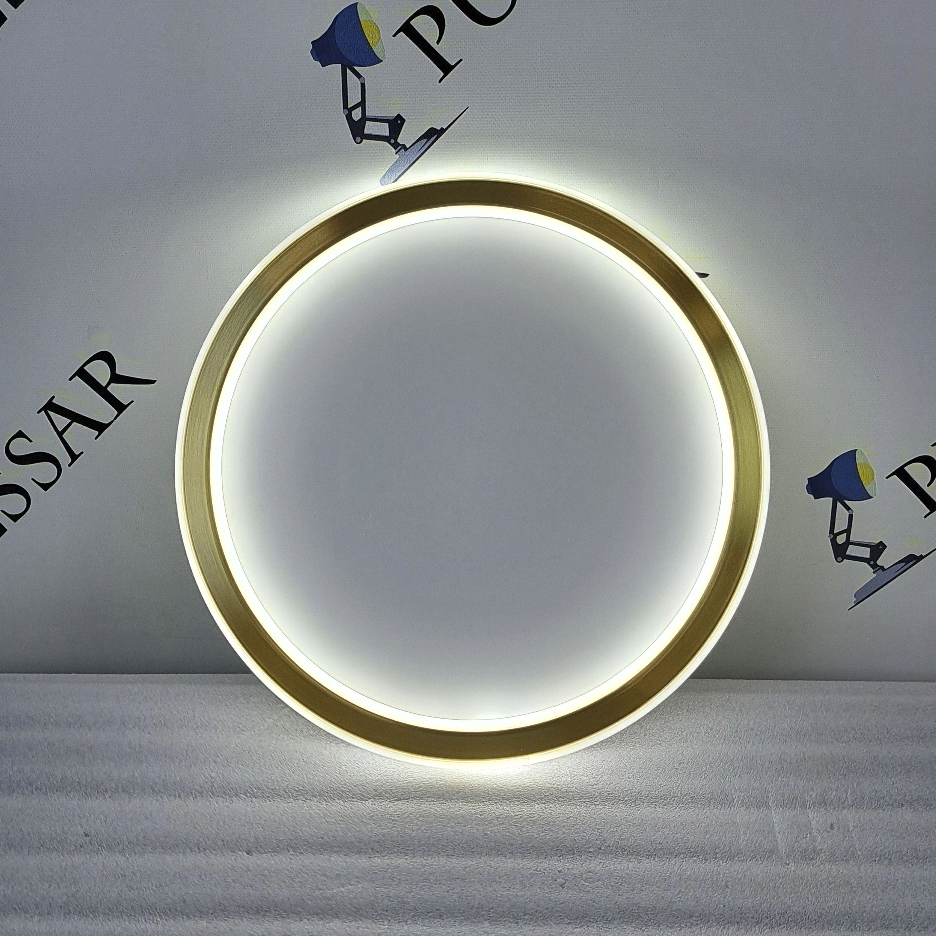 Потолочный светильник TALA