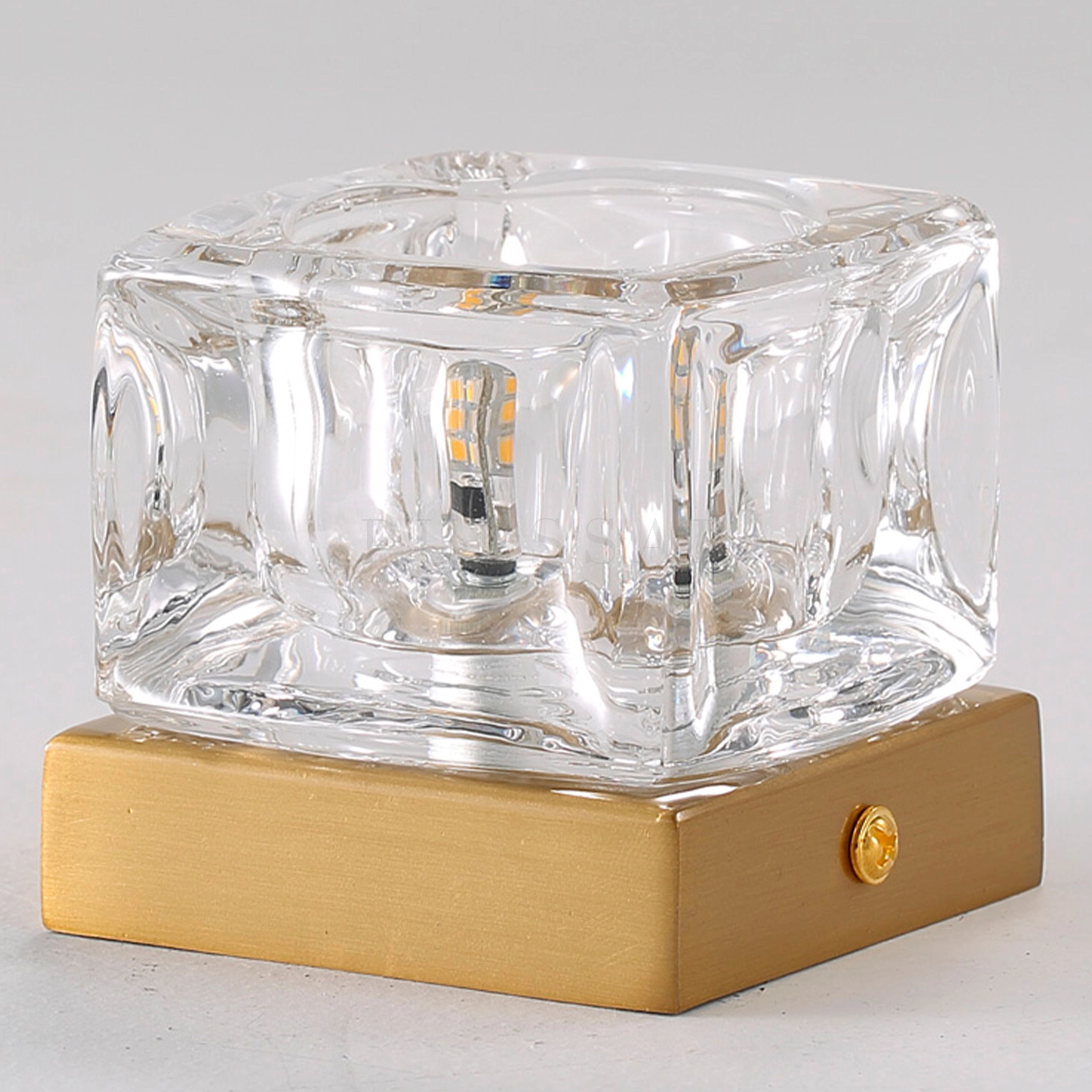 Точечный светильник LOA