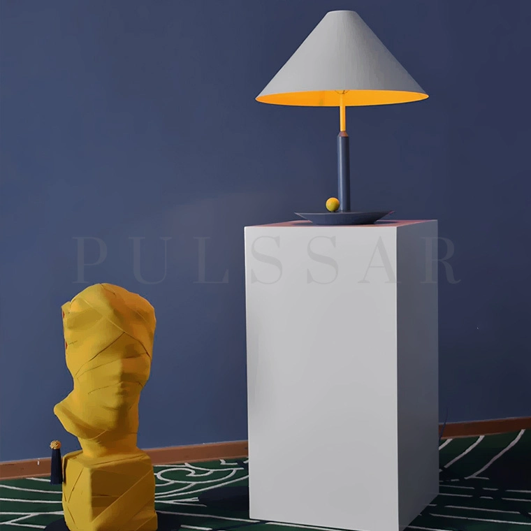 Настольная лампа GAUDI