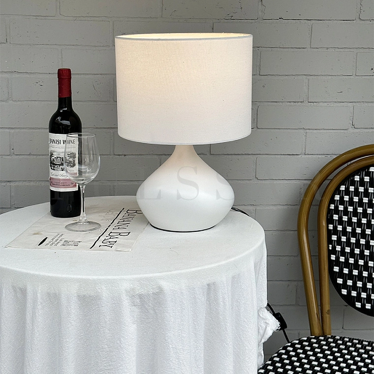 Настольная лампа SHIRASU