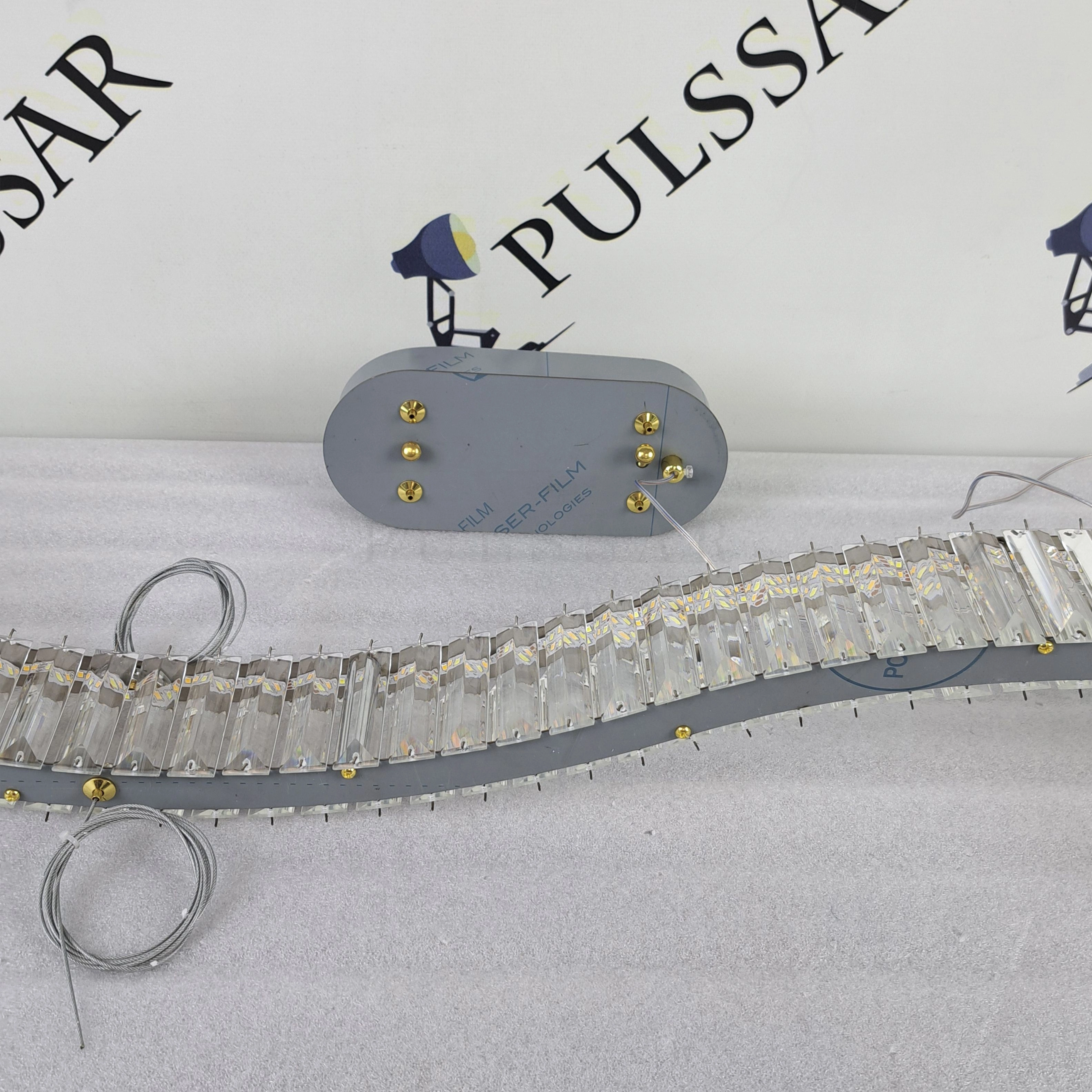 Реечная люстра BERTOLDA W