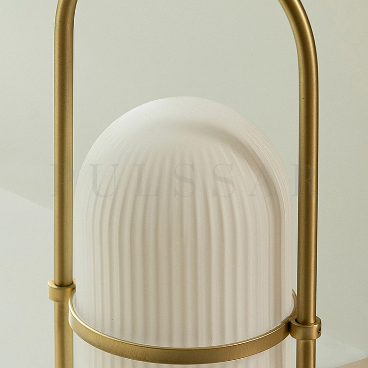 Настольная лампа TROTTE TAB