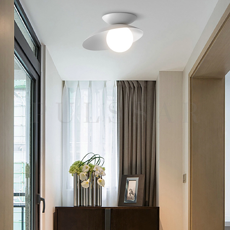 Потолочный светильник TAITO