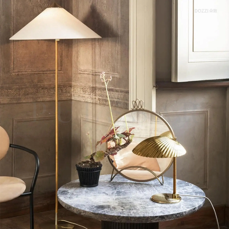 Настольная лампа CAPRICCIO