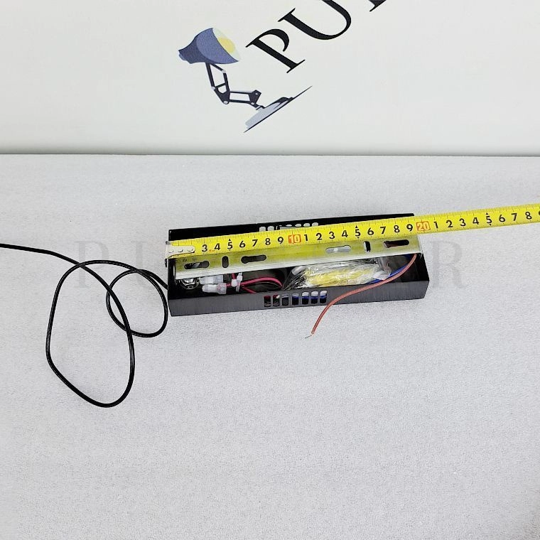 Реечная люстра HILL